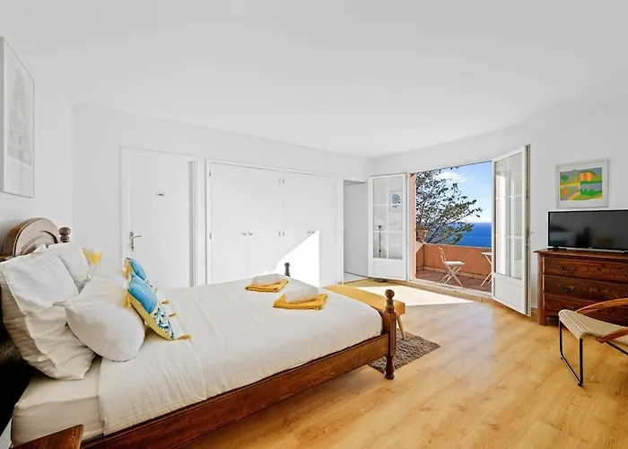 Villa La Avec Vue Panoramique Sur La - Parking Prive - Jacuzzi