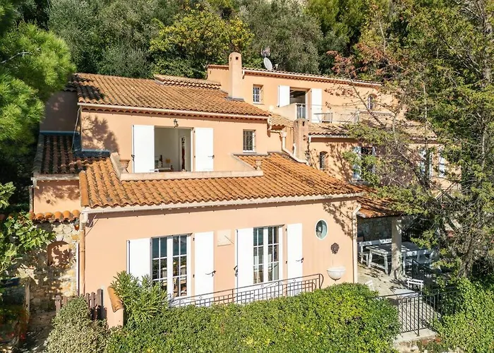 Villa La Avec Vue Panoramique Sur La - Parking Prive - Jacuzzi