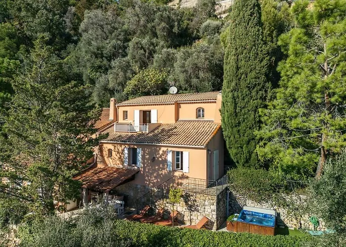 Villa La Avec Vue Panoramique Sur La - Parking Prive - Jacuzzi