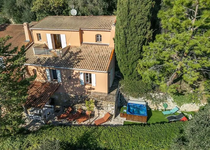 La Avec Vue Panoramique Sur La - Parking Prive - Jacuzzi Villa