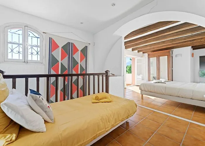 La Avec Vue Panoramique Sur La - Parking Prive - Jacuzzi *